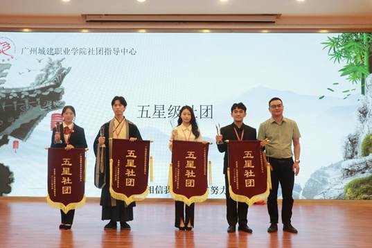 說(shuō)明: 5c9c404ea72eba79cbe727589ae7e04